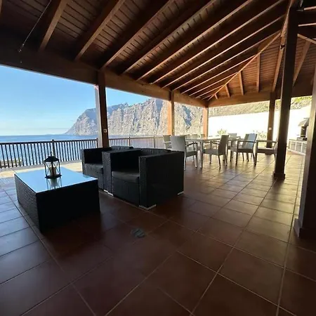 Adelfas 53 فيلة *