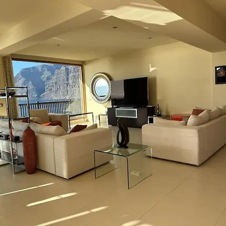 Adelfas 53 * 산티아고 델 테데