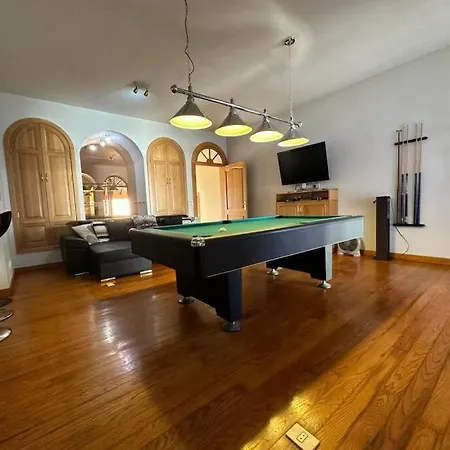 Adelfas 53 * 산티아고 델 테데